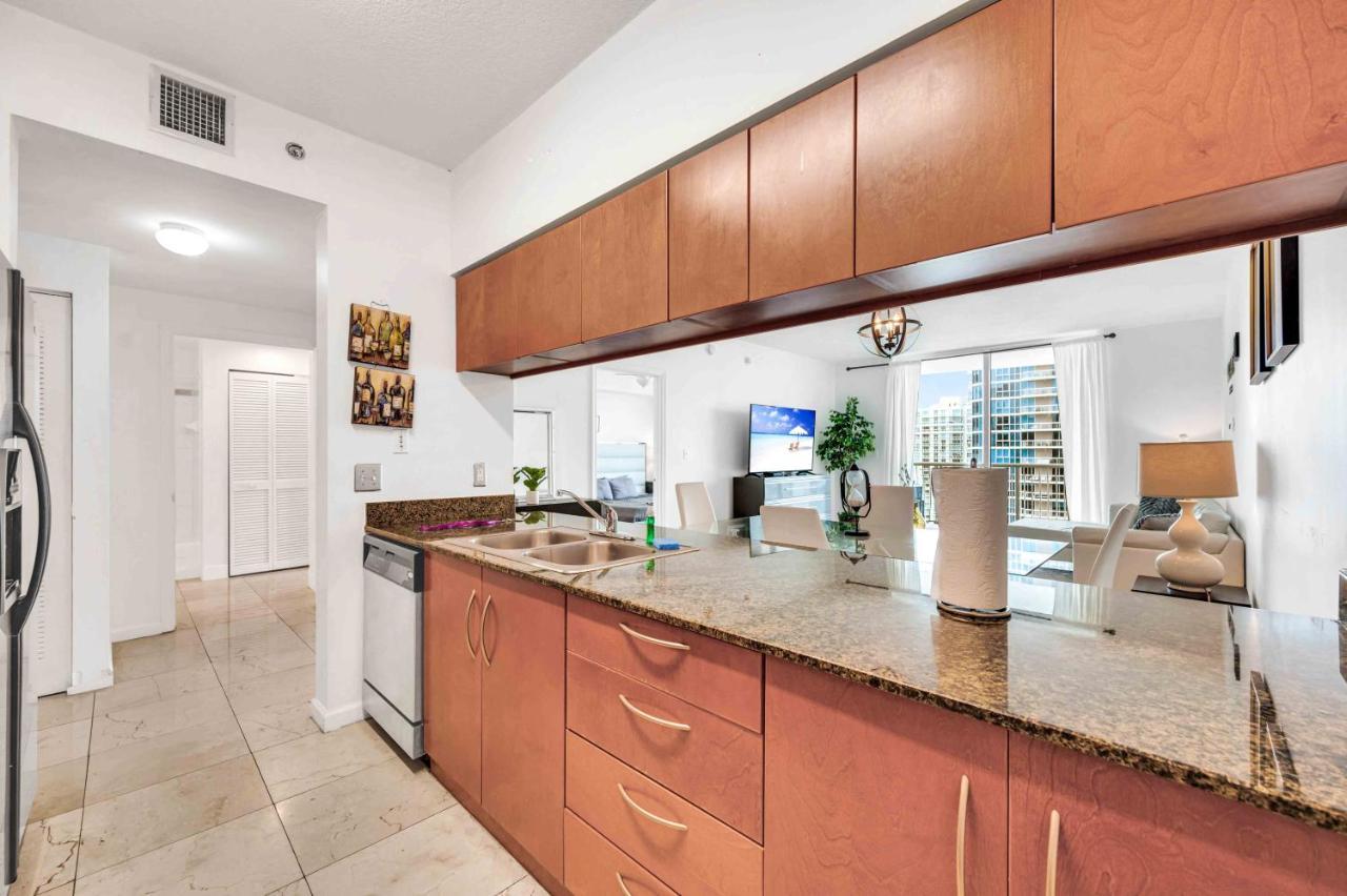 Appartamento Modern 1 Bed In The Heart Of Brickell With Free Parking Miami Esterno foto