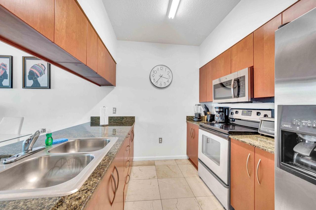 Appartamento Modern 1 Bed In The Heart Of Brickell With Free Parking Miami Esterno foto